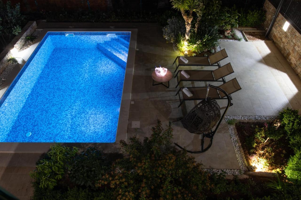 Villa Sun Garden - 4 Star Villa With Heated Swimming Pool, Quiet Bay, Bbq, 50M From The Sea Milna  Esterno foto